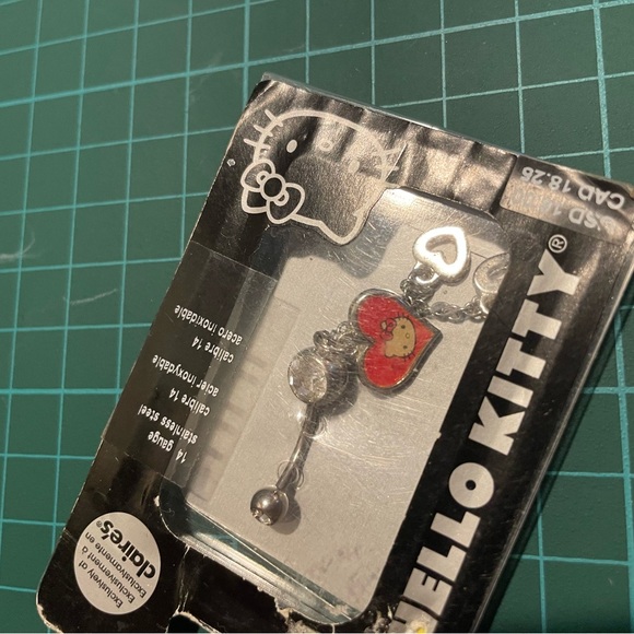 Hello Kitty liscenced belly button ring - Picture 3 of 3
